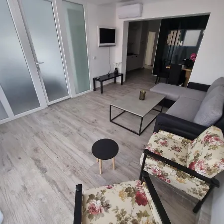 Svitogor Τρογκίρ