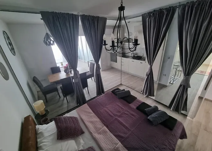 アパート Svitogor